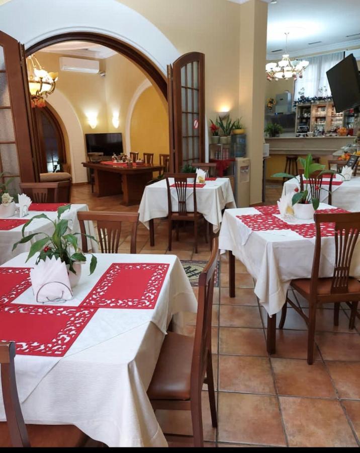 Hotel Nais Durrës 외부 사진