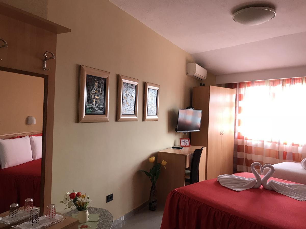 Hotel Nais Durrës 외부 사진